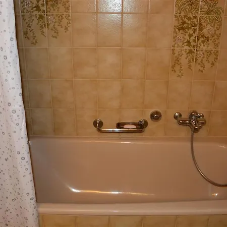 Hornflue Apartment *